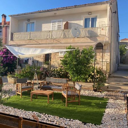 Apartments Bernarda, イェゼラ エクステリア 写真