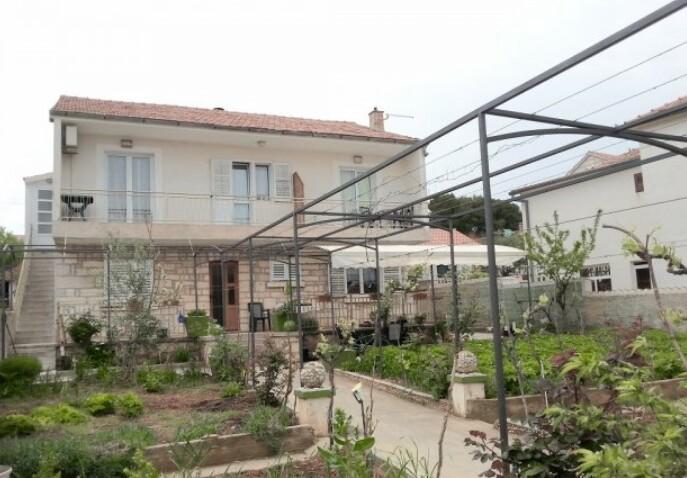 Apartments Bernarda, イェゼラ エクステリア 写真