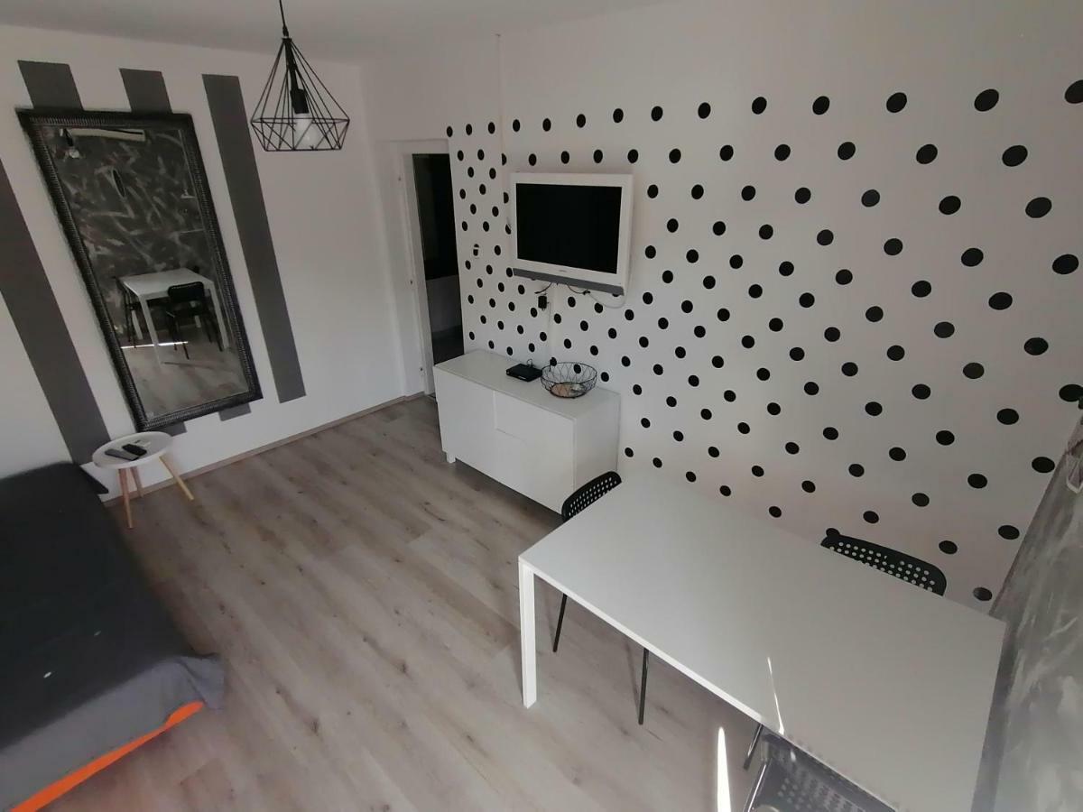 Apartments Bernarda, イェゼラ エクステリア 写真